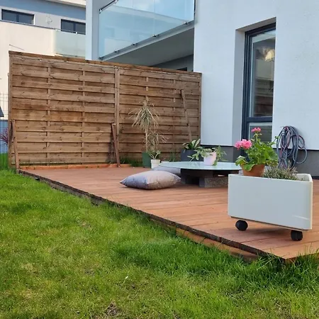 Calm Garden Near Warsaw Apartmán Jozefoslaw